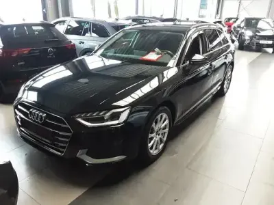 Second-hand Audi A4 Advanced 190 CP (139 kW) 2023 Negru Break