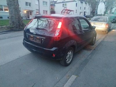 Second-hand Ford Fiesta 60 CP (44 kW) 2007 Albastru Hatchback