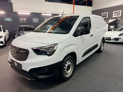 Gebraucht Opel Combo 102 PS (75 kW) 2023 Weiß Van / Kleinbus
