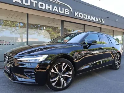 Gebraucht Volvo V60 R-Design 341 PS (250 kW) 2020 Onyx black / metallic Kombi