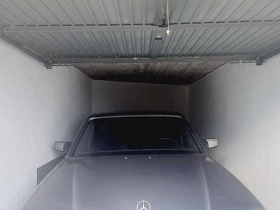 Usata Mercedes 380 203 CV (149 kW) 1982 Blu Berlina