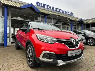 Używany Renault Captur Intens 90 KM (66 kW) 2018 Czerwony SUV