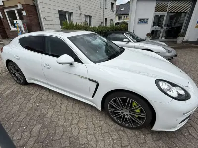 Gebraucht Porsche Panamera 333 PS (244 kW) 2014 Pure white Kleinwagen