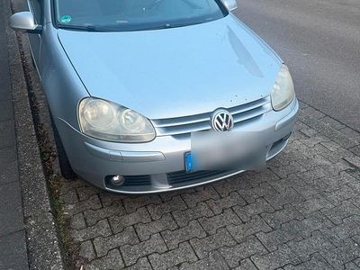 Silber Gebraucht 2006 VW Golf IV Kleinwagen | 1.300 € (Guter Preis)