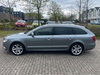 gebraucht Skoda Superb 2.0 TDI DSG Elegance Combi