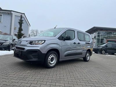 Maestro grau metallic Neu 2026 Fiat Doblò Van / Kleinbus | 30.990 € (Etwas zu teuer)