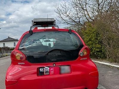 Gebraucht Toyota Aygo 68 PS (50 kW) 2007 Rot Kleinwagen