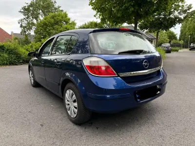 Gebraucht Opel Astra 80 PS (58 kW) 2005 Blau Kleinwagen