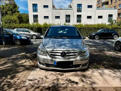 Gebraucht Mercedes B150 95 PS (69 kW) 2008 Silber Van / Kleinbus