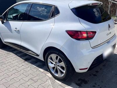Gebraucht Renault Clio IV LIMITED 73 PS (53 kW) 2017 Weiß Kleinwagen