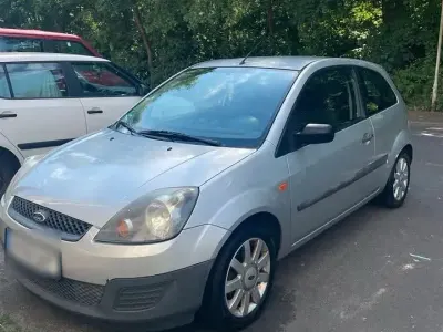 Gebraucht Ford Fiesta 60 PS (44 kW) 2006 Silber Kleinwagen