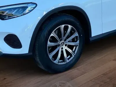Gebraucht Mercedes GLC200 Avantgarde 204 PS (150 kW) 2025 Weiß SUV