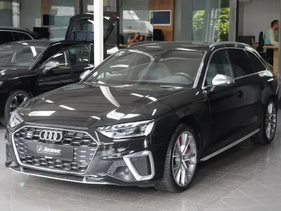 Gebraucht Audi S4 Ambiente 341 PS (250 kW) 2023 Schwarz metallic Kombi