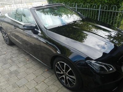 Gebraucht Mercedes 220 Avantgarde 194 PS (142 kW) 2020 Schwarz Cabrio