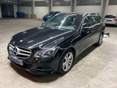 Gebraucht Mercedes E250 204 PS (150 kW) 2014 Schwarz Kombi