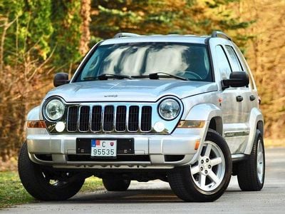 Gebraucht Jeep Cherokee Limited 163 PS (119 kW) 2006 Silber SUV