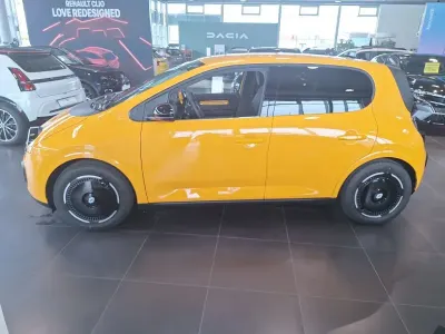 Neu Renault Twingo Urban 60 kW (82 PS) 2026 Gelb Kleinwagen