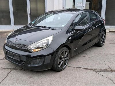 Schwarz Gebraucht 2012 Kia Rio Limousine | 4.890 € (Etwas zu teuer)