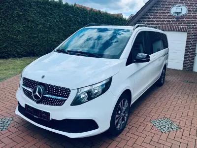 Używany Mercedes V220 163 KM (119 kW) 2020 Biały Minivan