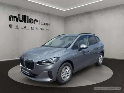 Neu BMW 218 Active Tourer Sport Line 136 PS (100 kW) 2026 Skyscraper grau metallic Van / Kleinbus
