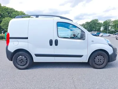 Gebraucht Fiat Fiorino 80 PS (58 kW) 2020 Weiß Van / Kleinbus