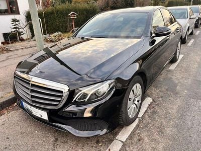 Schwarz Gebraucht 2020 Mercedes E200 Limousine | 19.900 € (Fairer Preis)