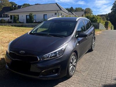 Gebraucht Kia Ceed Sportswagon Spirit 136 PS (100 kW) 2016 Grau Kombi