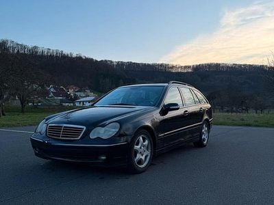 Second-hand Mercedes C200 160 CP (117 kW) 2002 Negru Break