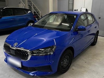 Second-hand Skoda Fabia 80 CP (58 kW) 2023 Albastru Hatchback