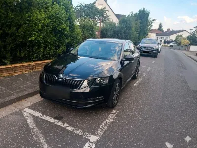 Gebraucht Skoda Octavia Active 116 PS (85 kW) 2019 Schwarz Limousine