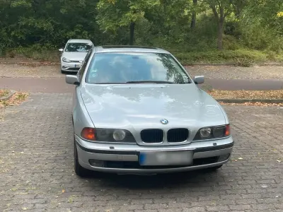 Gebraucht BMW 523 170 PS (125 kW) 1998 Silber Limousine