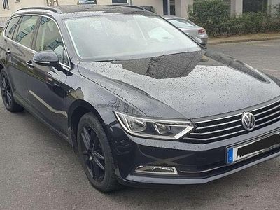 Usata VW Passat Comfortline 150 CV (110 kW) 2018 Nero Station wagon
