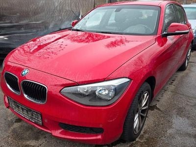 Gebraucht BMW 114 Sport Line 102 PS (75 kW) 2013 Rot Kleinwagen