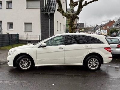 Gebraucht Mercedes R300 190 PS (139 kW) 2013 Weiß Van / Kleinbus