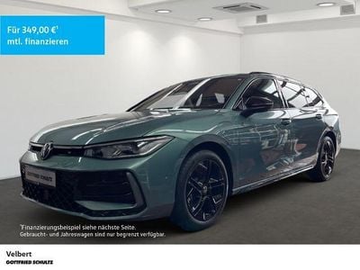Usata VW Passat R-line 177 CV (130 kW) 2025 Verde Station wagon