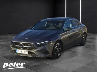 Gebraucht Mercedes A180 Advanced Plus 136 PS (100 kW) 2025 Metalliclack mountaingrau Limousine