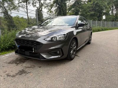 Gebraucht Ford Focus ST-Line 151 PS (111 kW) 2019 Grau Limousine