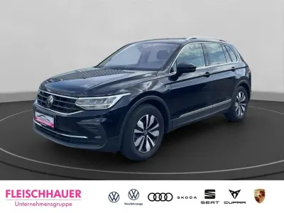Gebraucht VW Tiguan Move 150 PS (110 kW) 2023 Schwarz SUV