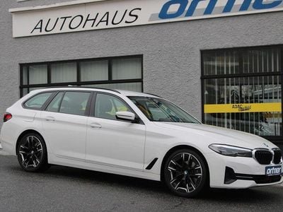 Weiß Gebraucht 2021 BMW 520 M Sport Kombi | 20.380 € (Fairer Preis)
