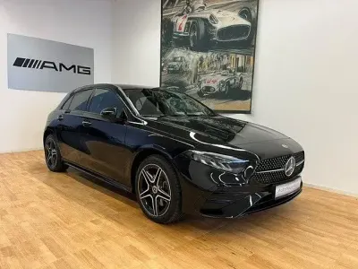 Gebraucht Mercedes A250 AMG line 163 PS (119 kW) 2025 Kosmosschwarz  metalliclack Limousine