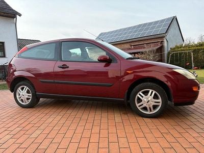 Second-hand Ford Focus 100 CP (73 kW) 2001 Roșu Berlinǎ