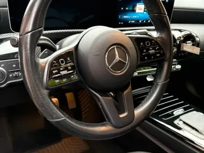 Gebraucht Mercedes A180 116 PS (85 kW) 2020 Silber Limousine