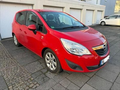 Gebraucht Opel Meriva 101 PS (74 kW) 2012 Rot Van / Kleinbus