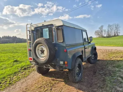 Gebraucht Land Rover Defender 109 PS (80 kW) 1992 Blau SUV