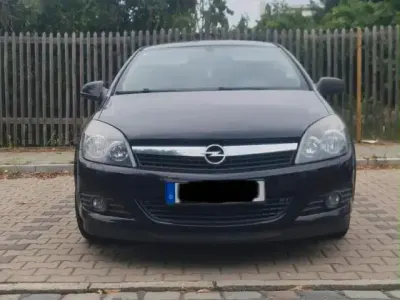 Gebraucht Opel Astra GTC 90 PS (66 kW) 2009 Schwarz Coupé
