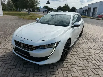 Gebraucht Peugeot 508 SW Allure 181 PS (133 kW) 2021 Weiß Kombi