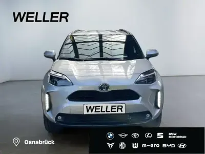 Neu Toyota Yaris 2026 Silber Kleinwagen