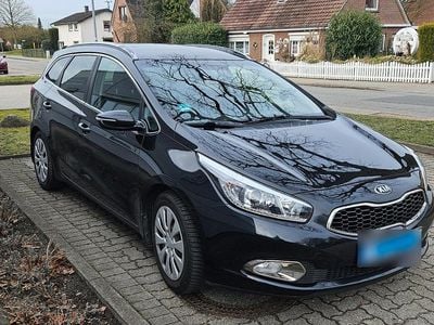 Gebraucht Kia Ceed 128 PS (94 kW) 2013 Schwarz Kleinwagen