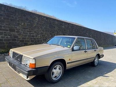 Gold Gebraucht 1989 Volvo 740 Limousine | 12.990 €