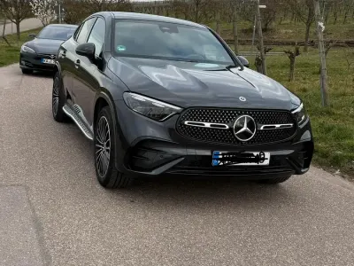 Gebraucht Mercedes GLC220 220 PS (161 kW) 2025 Grau Coupé